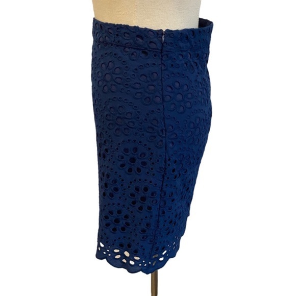Cartolina Nantucket The Emma Navy Blue Eyelet Floral Skirt - Picture 4 of 14